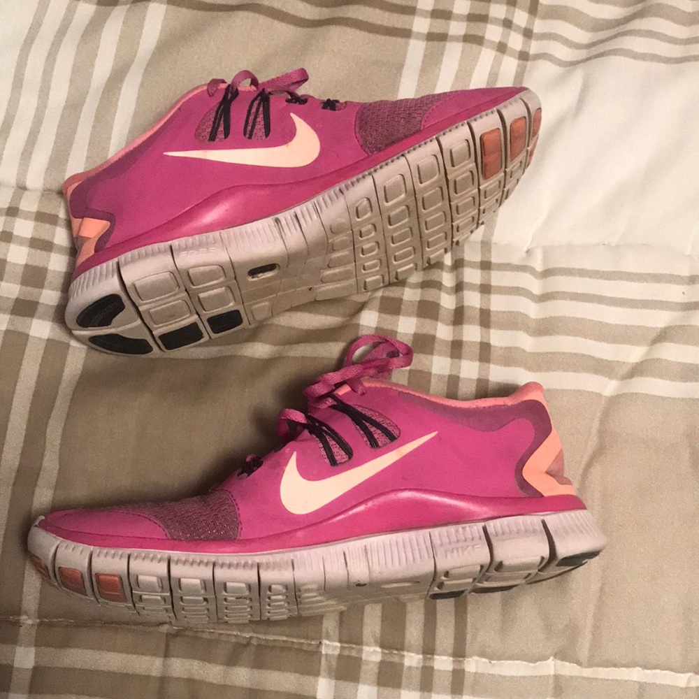 Nike shoes 🎈3 for $5